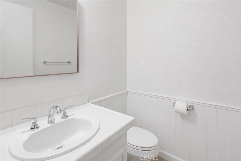 670 W Glenwood Property Photo 12