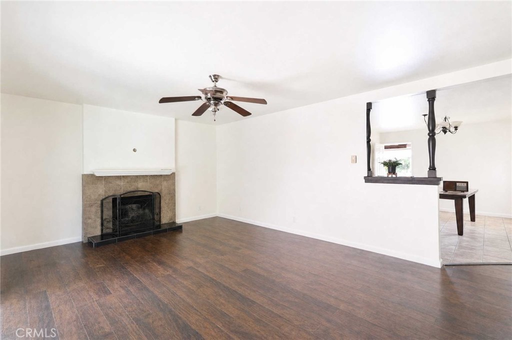 1911 W Maywood Property Photo 4
