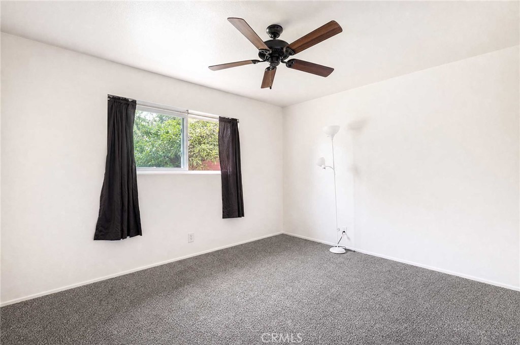 1911 W Maywood Property Photo 9