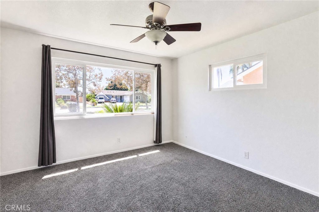 1911 W Maywood Property Photo 11