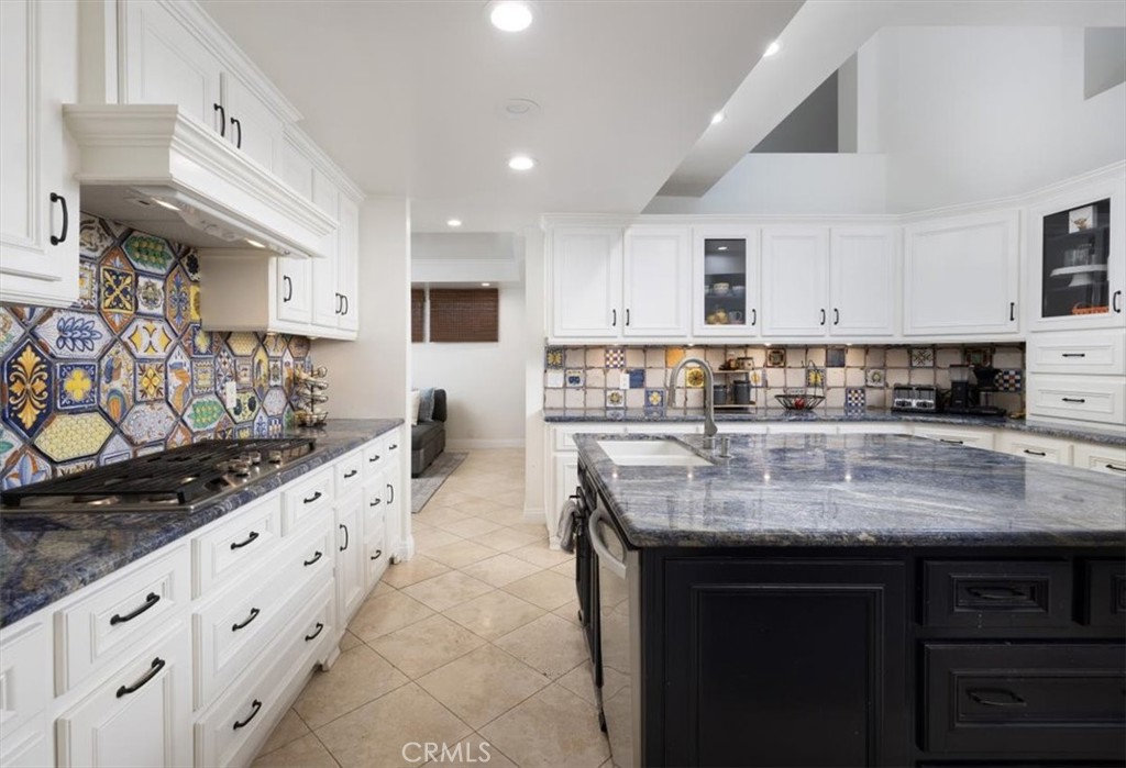 14272 Livingston Property Photo 12