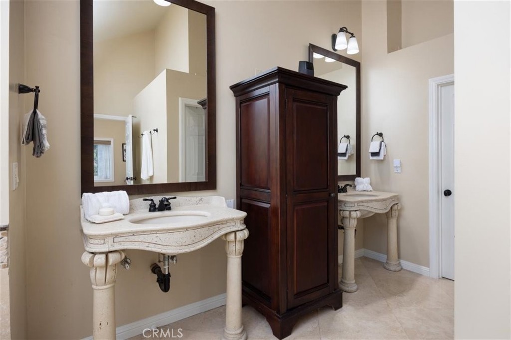 14272 Livingston Property Photo 25