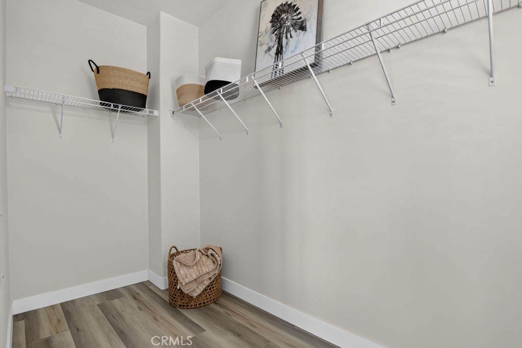 10670 Paramount Boulevard Property Photo 18