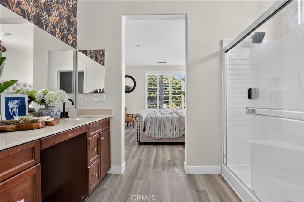 10670 Paramount Boulevard Property Photo 19