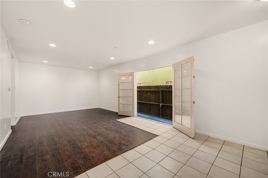 3937 Long Beach Property Photo 10