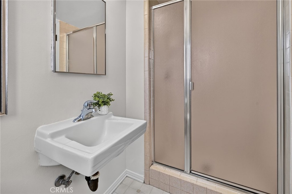 413 S Falcon Street Property Photo 22