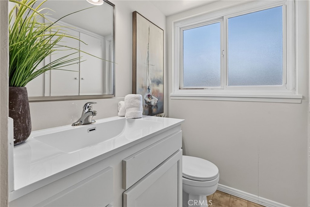 413 S Falcon Street Property Photo 25