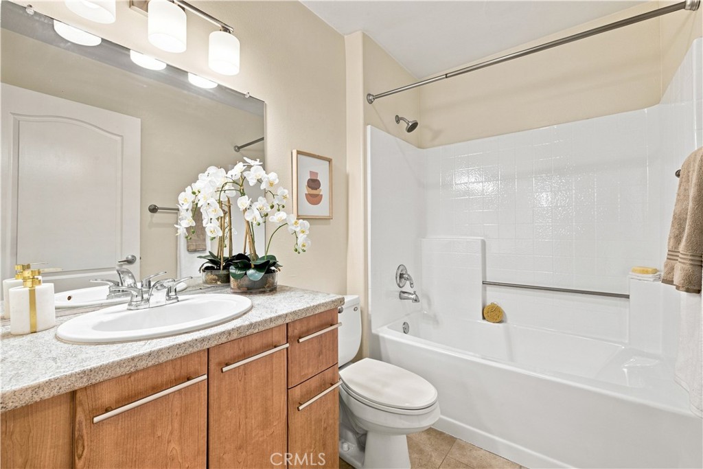 7033 La Tijera Property Photo 18
