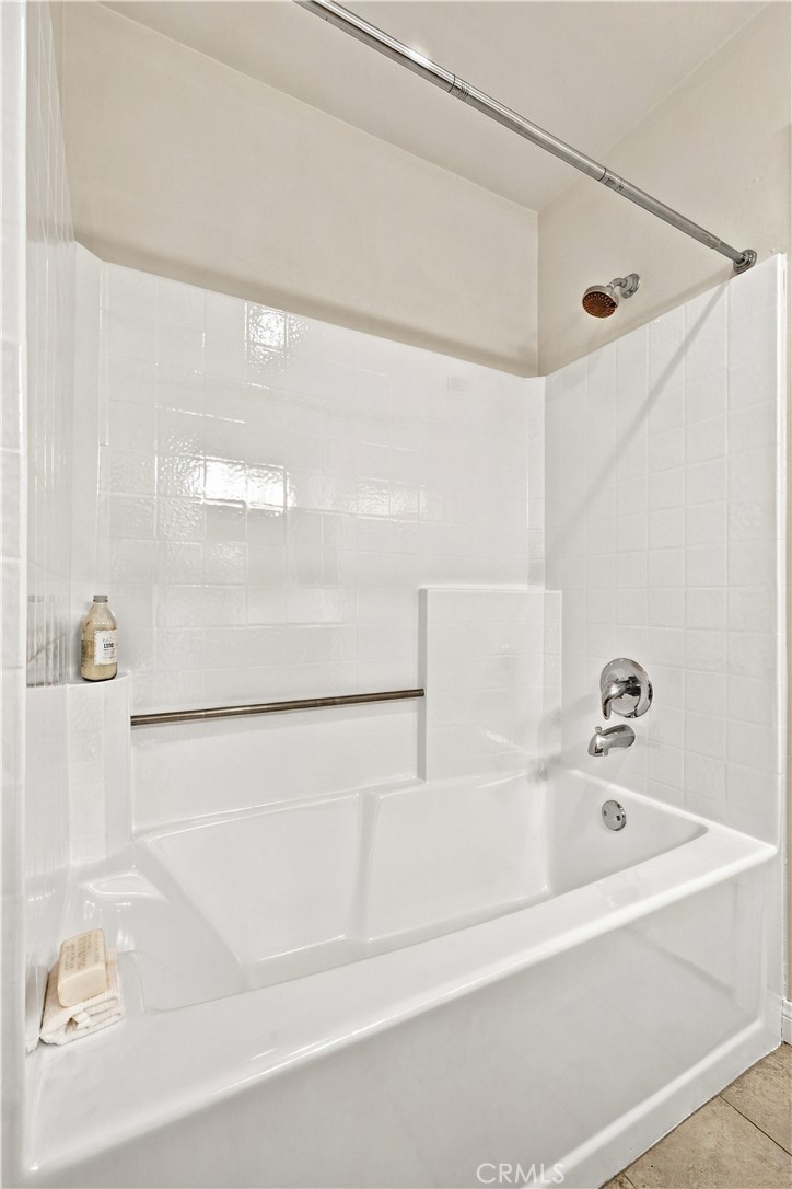 7033 La Tijera Property Photo 28