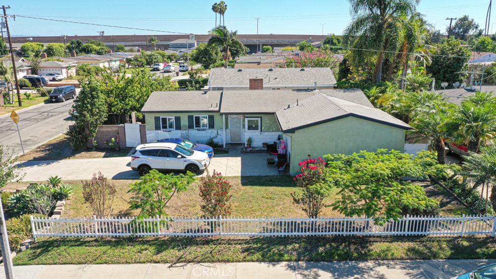 11812 Banner Property Photo