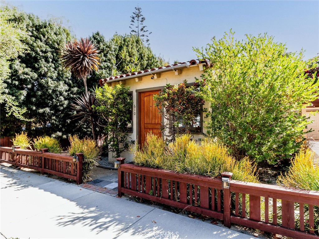 610 Euclid Property Photo 1
