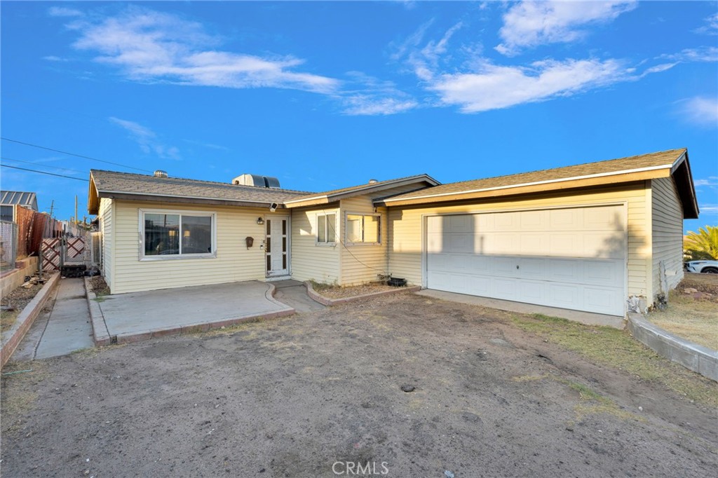 1101 E Virginia Way Property Photo 1
