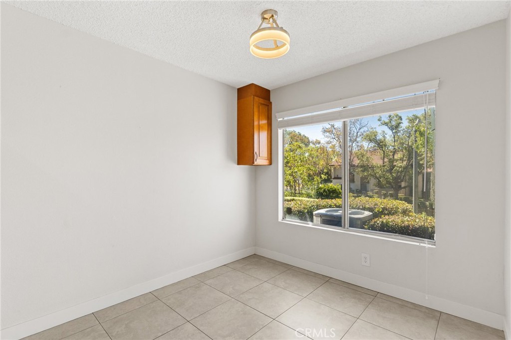 1109 Golden Springs Drive D Property Photo 8