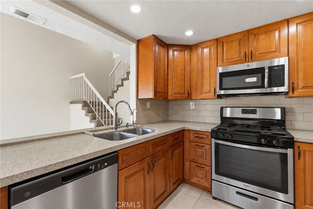 1109 Golden Springs Drive D Property Photo 12