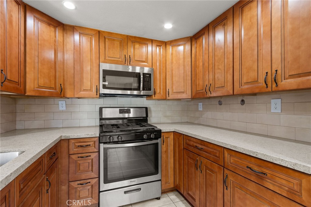 1109 Golden Springs Drive D Property Photo 13