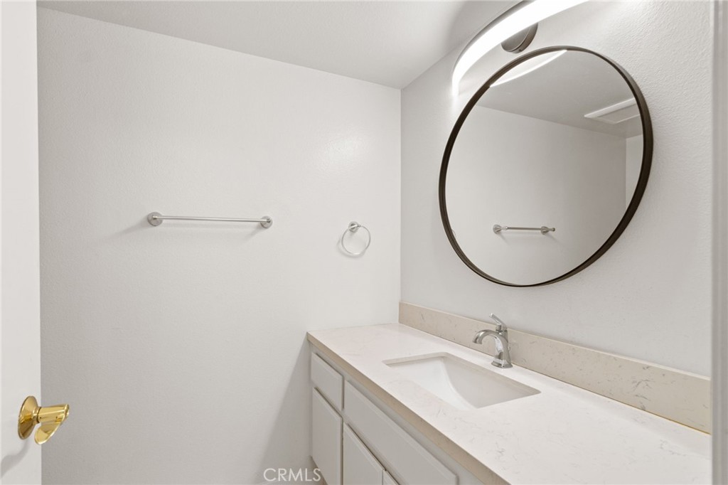 1109 Golden Springs Drive D Property Photo 15
