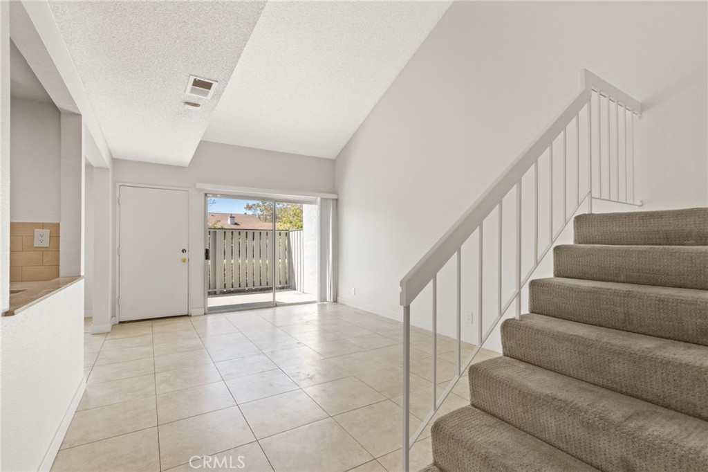 1109 Golden Springs Drive D Property Photo 16