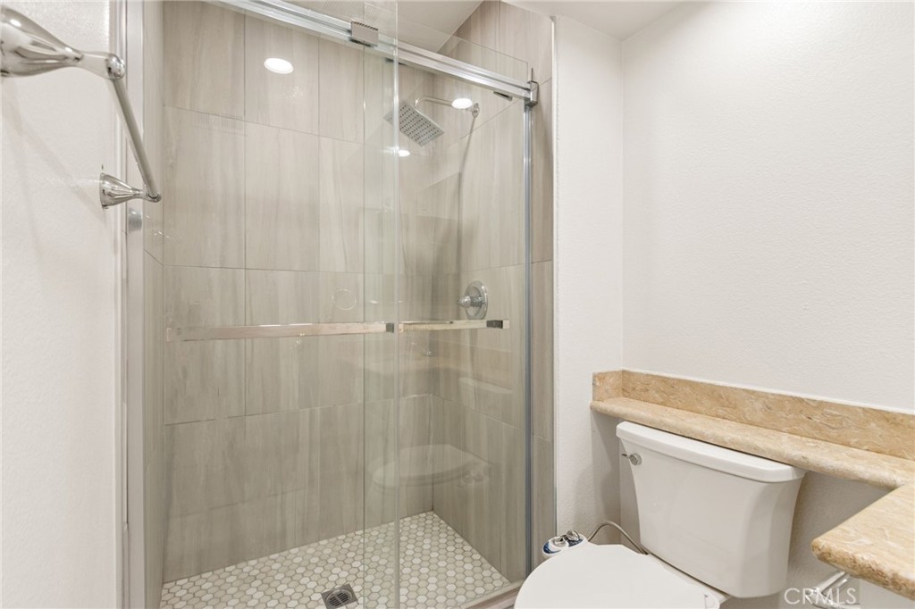 1109 Golden Springs Drive D Property Photo 28