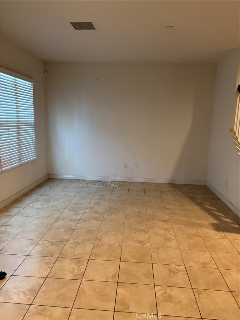 713 S Melrose Property Photo 7