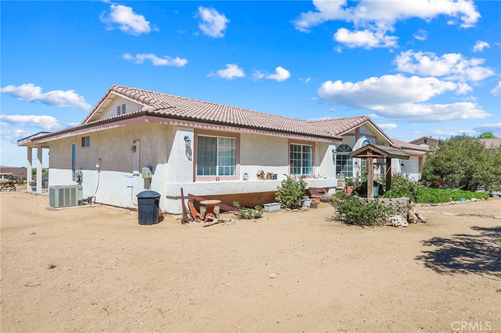 17240 Candlewood Property Photo 4