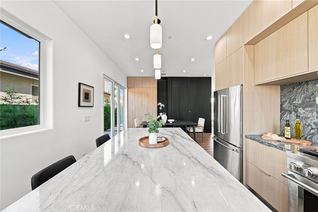738 California Property Photo 12