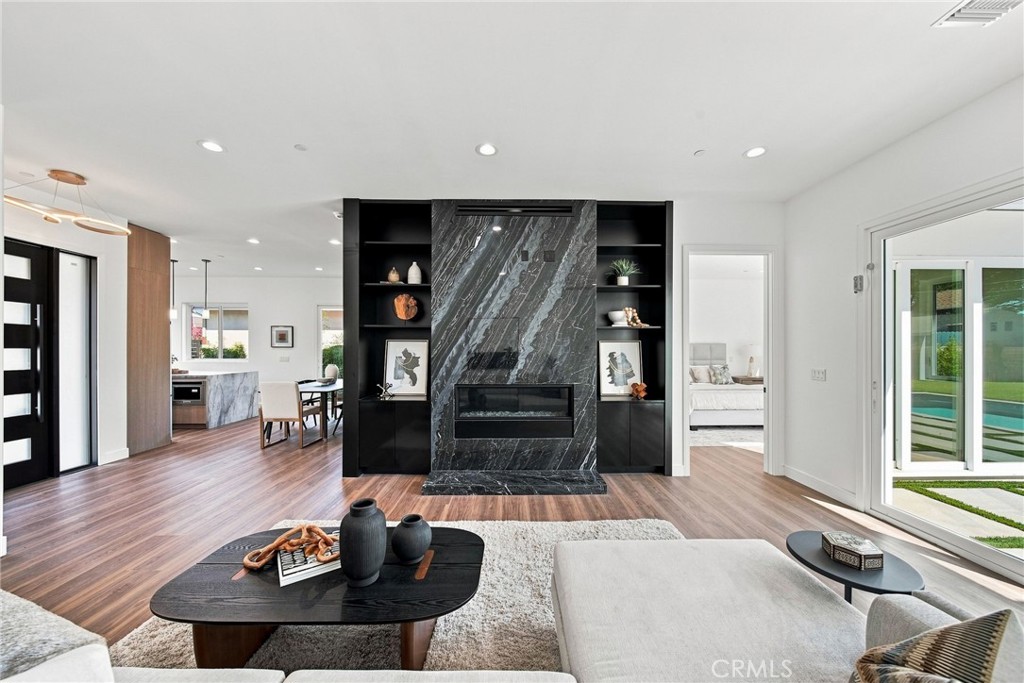 738 California Property Photo 16