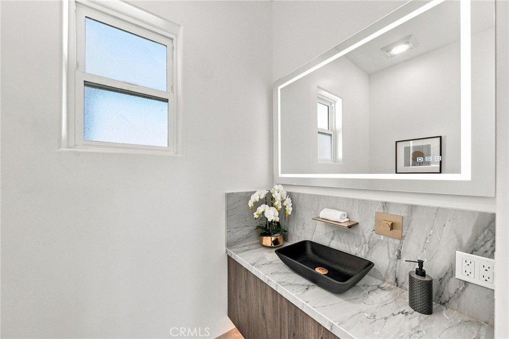 738 California Property Photo 20