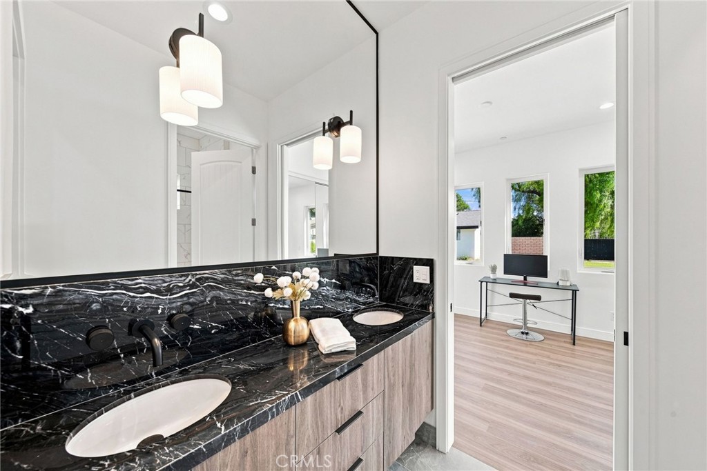 738 California Property Photo 23