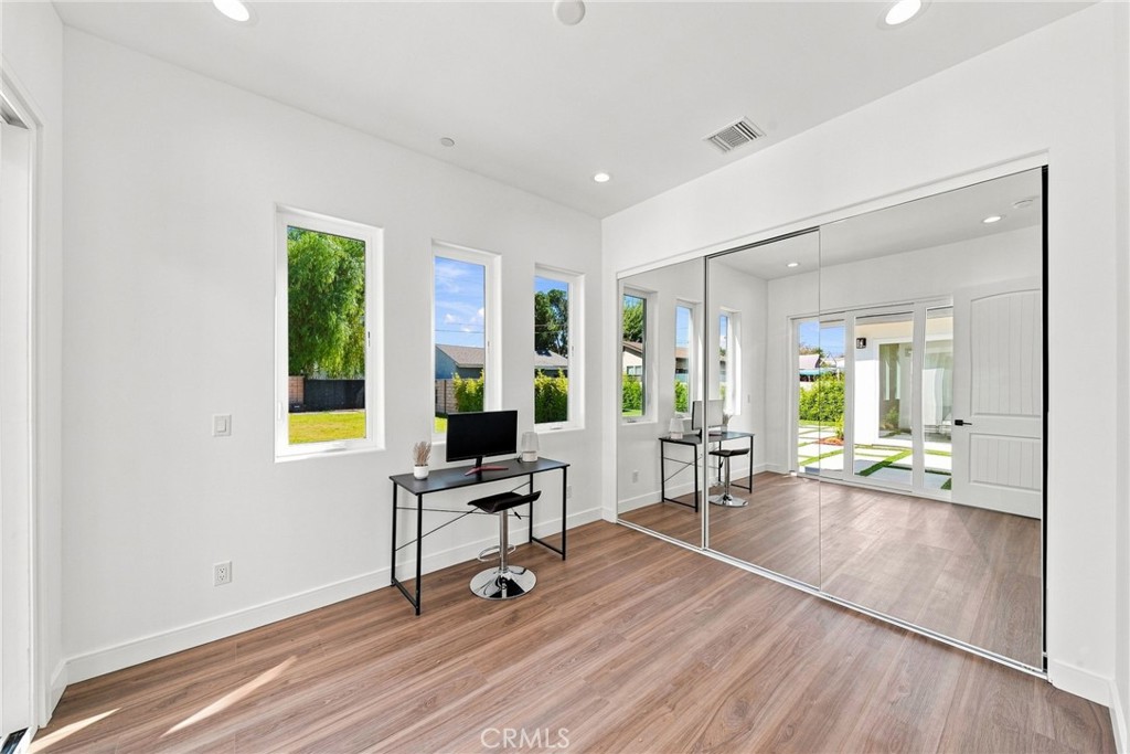 738 California Property Photo 25