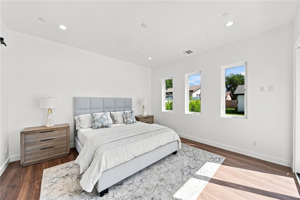 738 California Property Photo 27