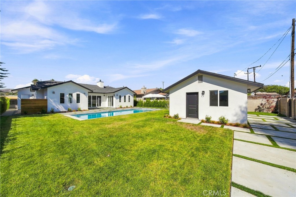 738 California Property Photo 34