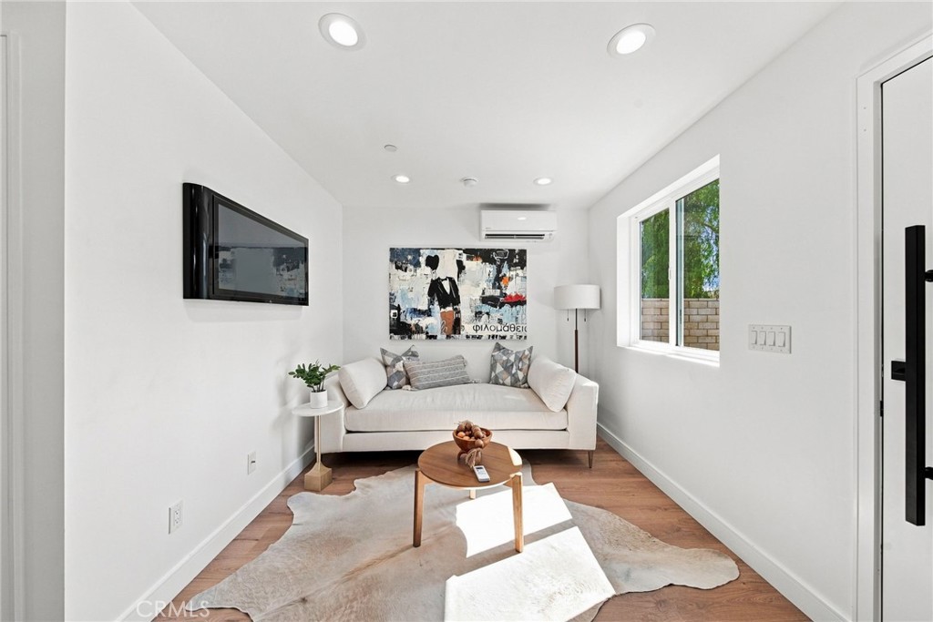 738 California Property Photo 38