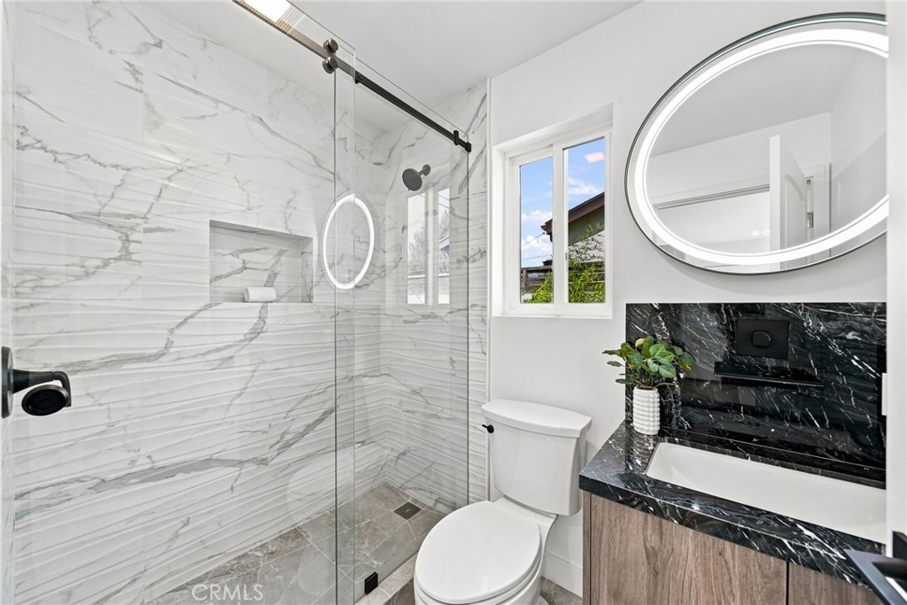 738 California Property Photo 42
