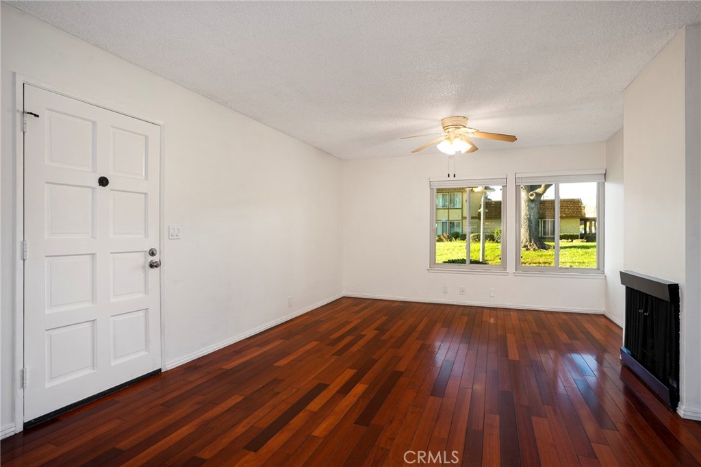 5165 Dover Property Photo 9