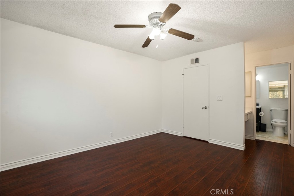 5165 Dover Property Photo 18
