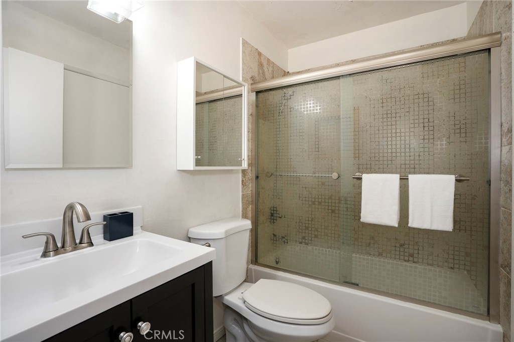 5165 Dover Property Photo 19