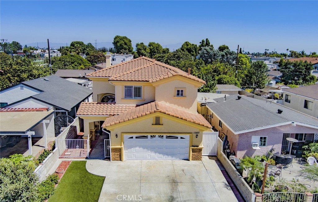 13882 La Bonita Property Photo 3