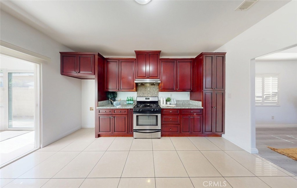 13882 La Bonita Property Photo 25