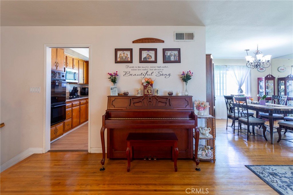 12041 Mayes Drive Property Photo 14