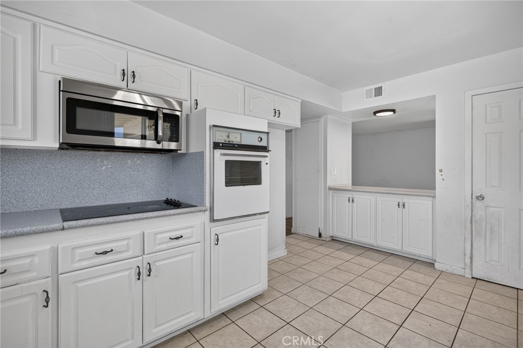 28491 Bradley Road Property Photo 8
