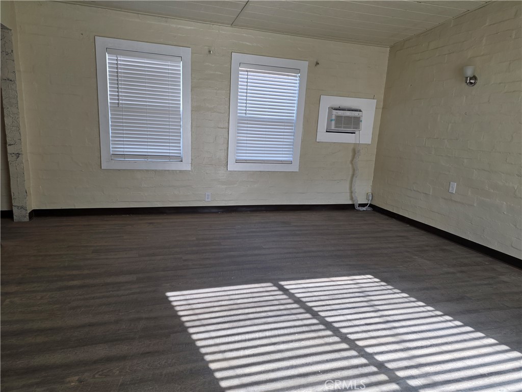 10090 Eddystone Property Photo 3