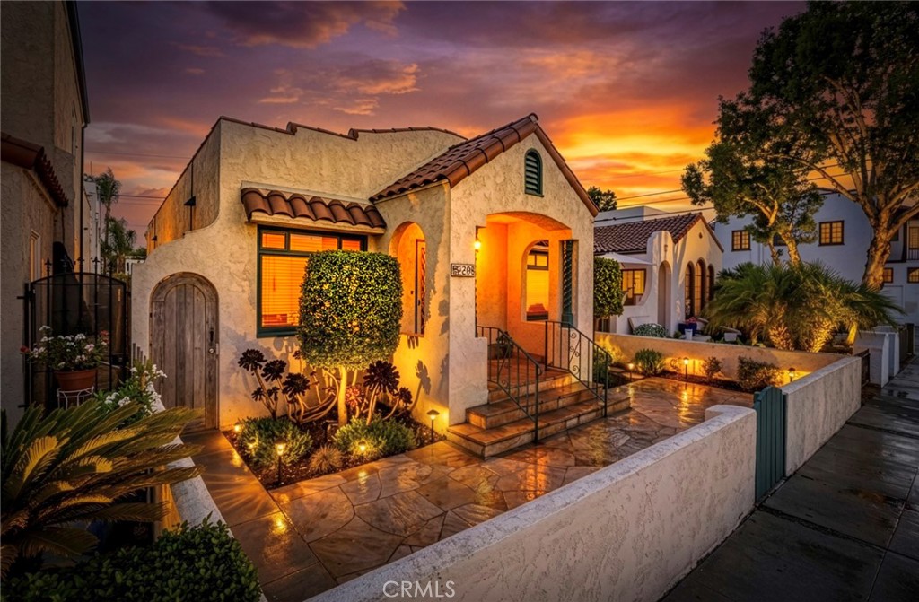 206 La Verne Property Photo 1