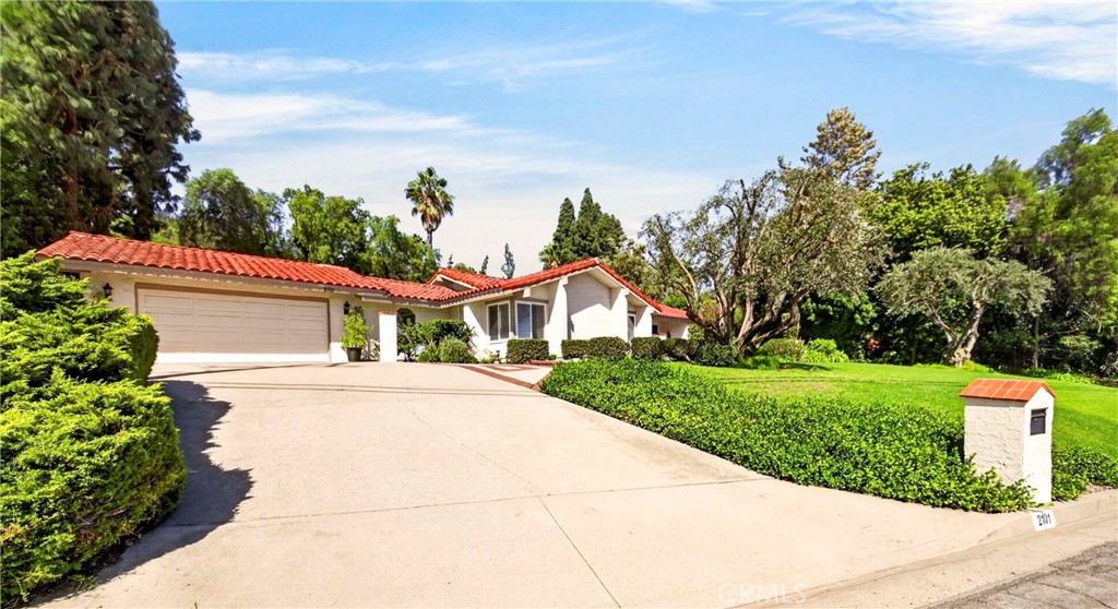 2101 Pioneer Avenue Property Photo 4