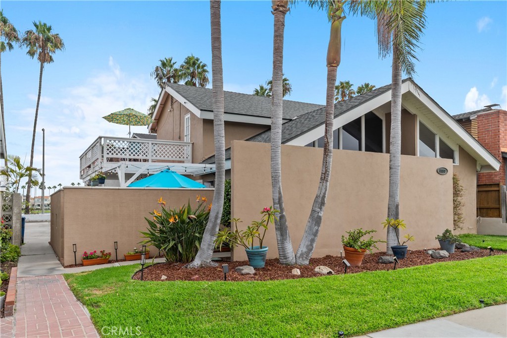 5359 E Appian Way Property Photo 1