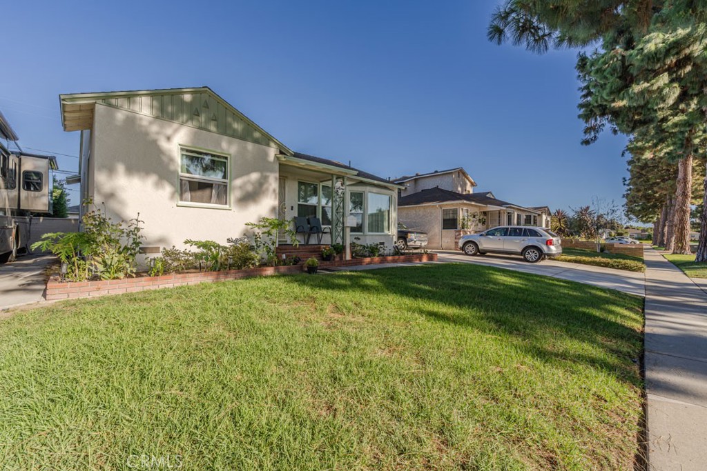 4344 Gondar Property Photo 4