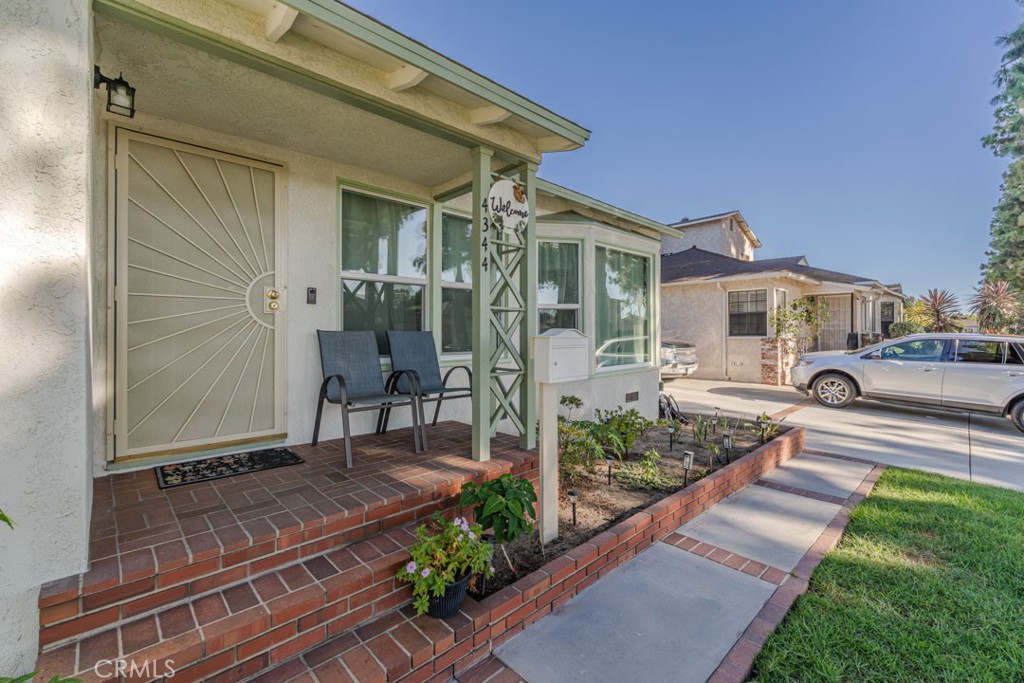4344 Gondar Property Photo 5