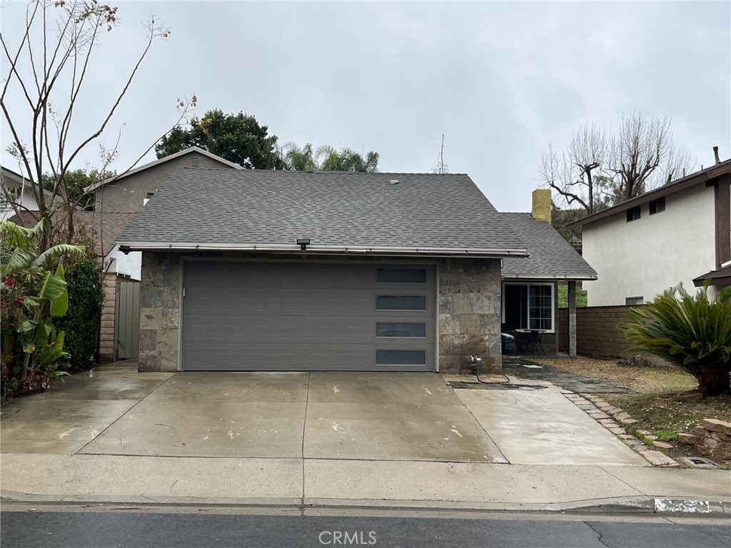 21062 Larchmont Property Photo 1