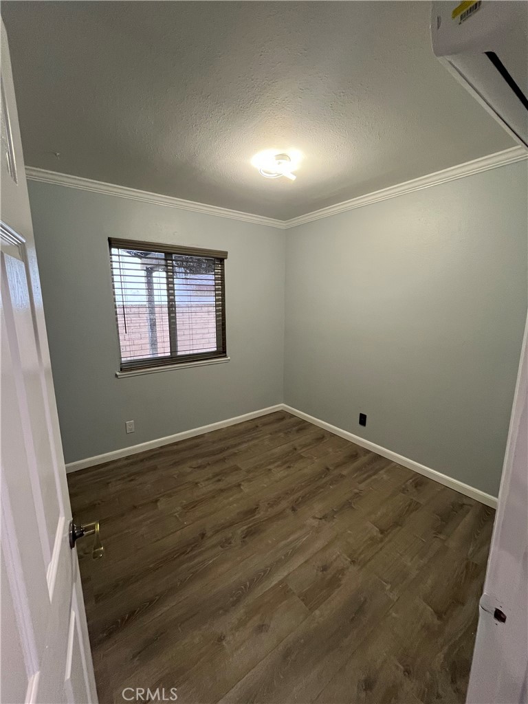 21062 Larchmont Property Photo 7