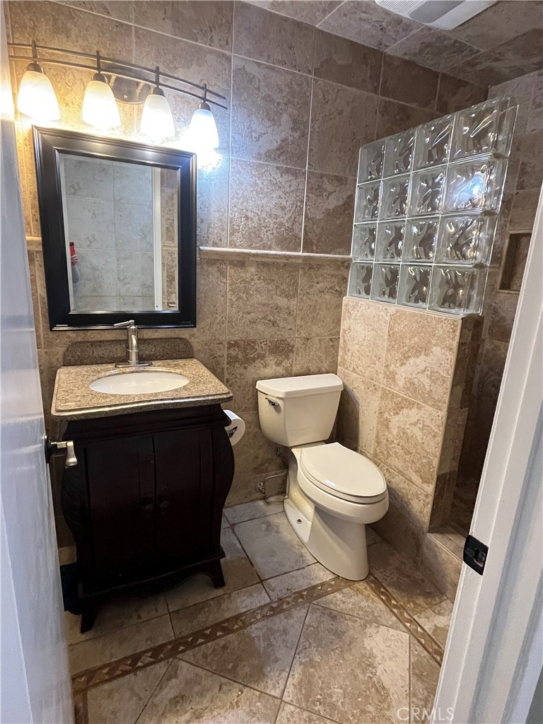 21062 Larchmont Property Photo 8