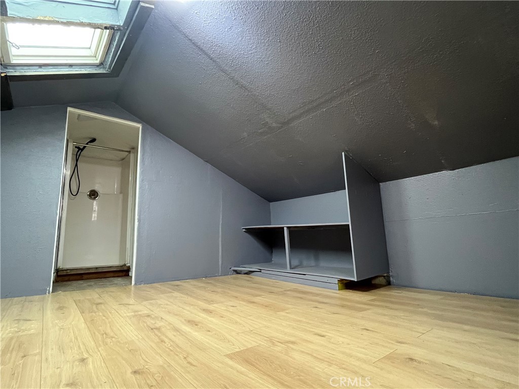 21062 Larchmont Property Photo 17